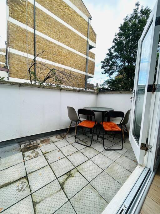Modern Studio Near Bethnal Green ลอนดอน ภายนอก รูปภาพ